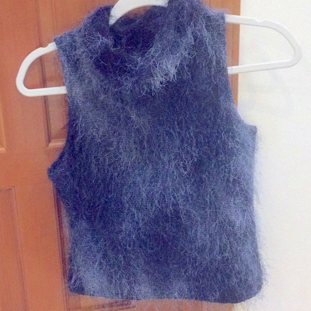 - Cute fuzzy top